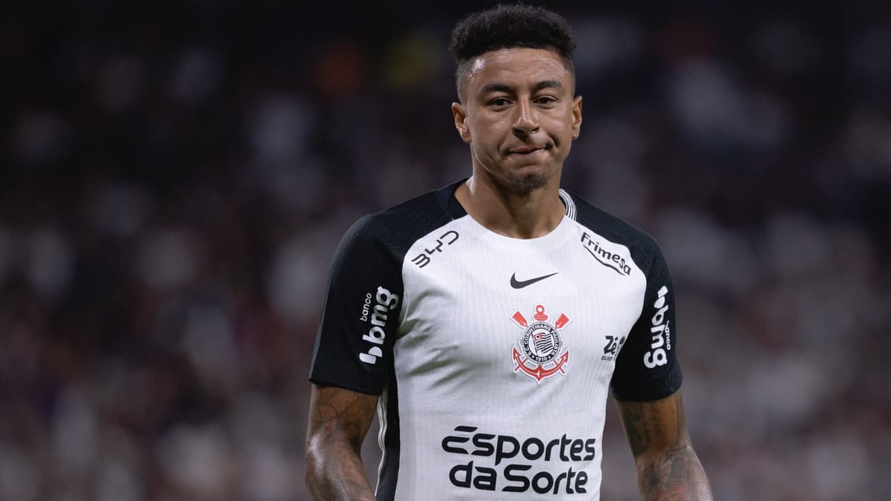 Lingard cita Neymar e revela situação inédita no Corinthians: 'Nunca vivi isso'