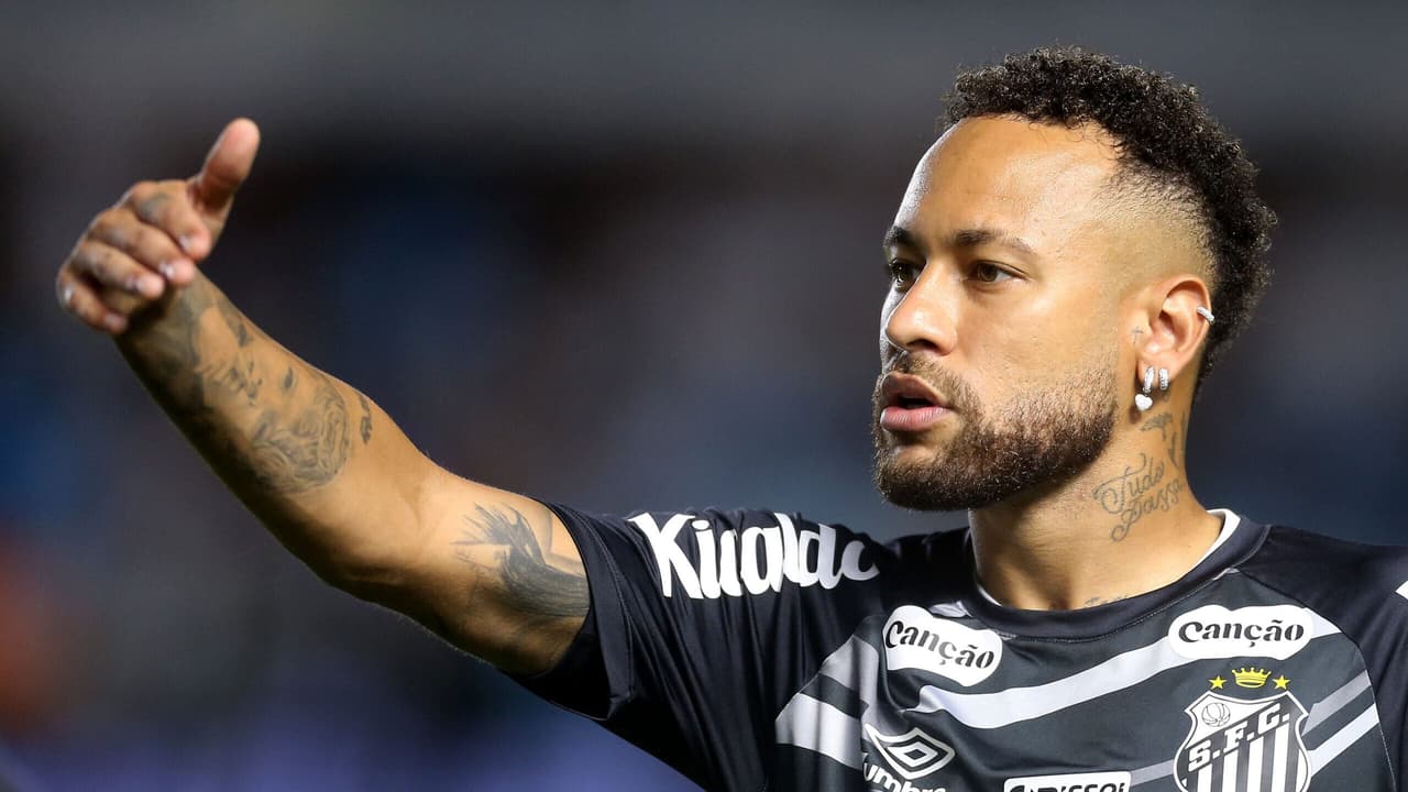 Neymar em xeque no Santos: gramado sintético do Allianz pode barrar o craque contra o Palmeiras — Futebol