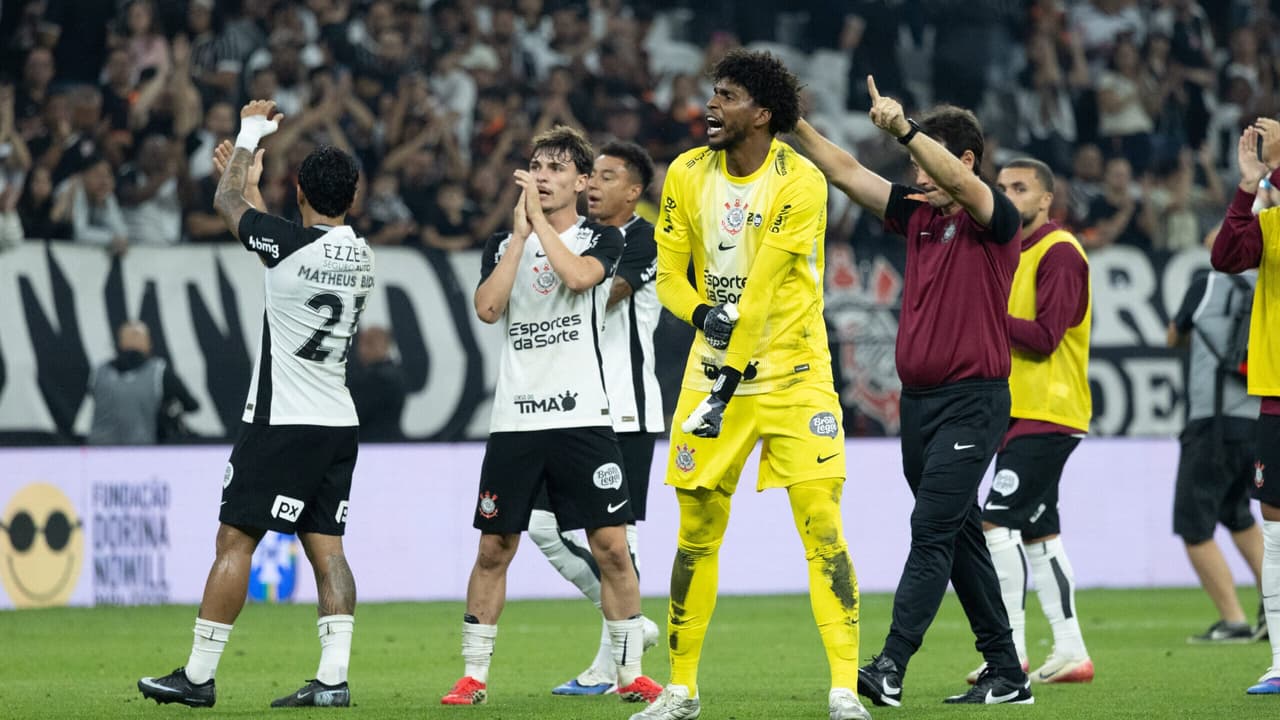 Sem vencer há dois meses em casa, Corinthians tenta quebrar jejum contra o Santa Fé