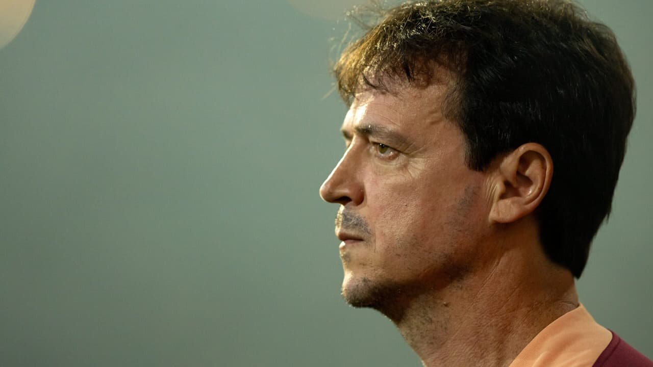 Corinthians vê em Diniz trunfo na Libertadores para reagir na Neo Química Arena