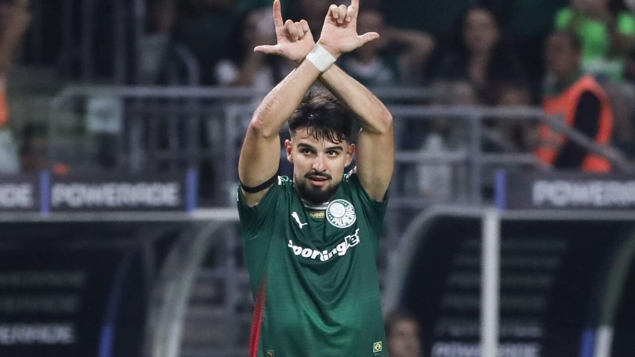 Palmeiras sofre, mas vence Sporting Cristal em noite de marca histórica na Libertadores