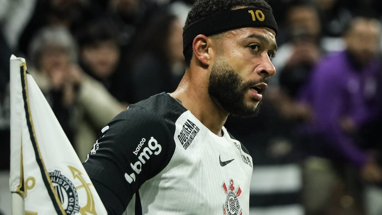 Corinthians Avança em Negociações para Permanência de Memphis Depay