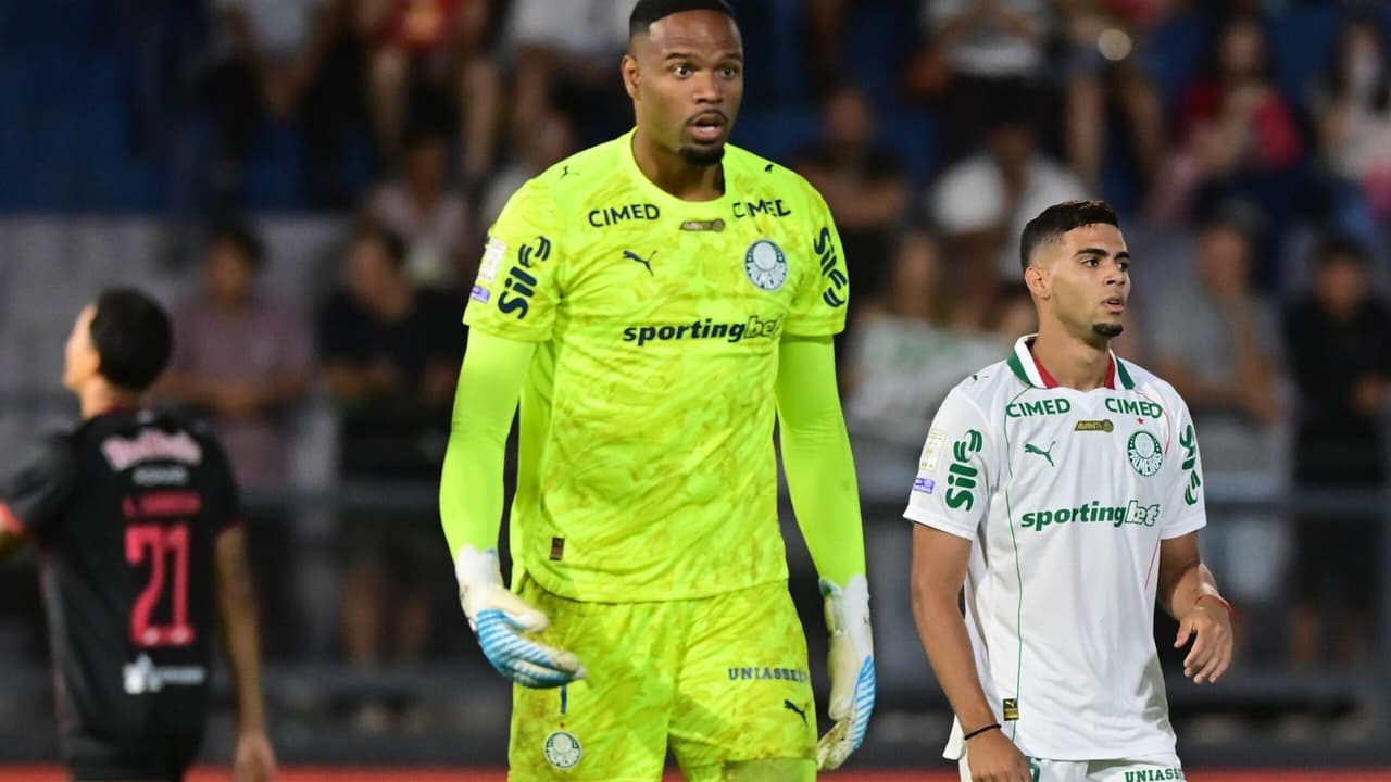 Carlos Miguel brilha como herói, chama Abel de 'pai' e impulsiona Palmeiras na liderança — Futebol