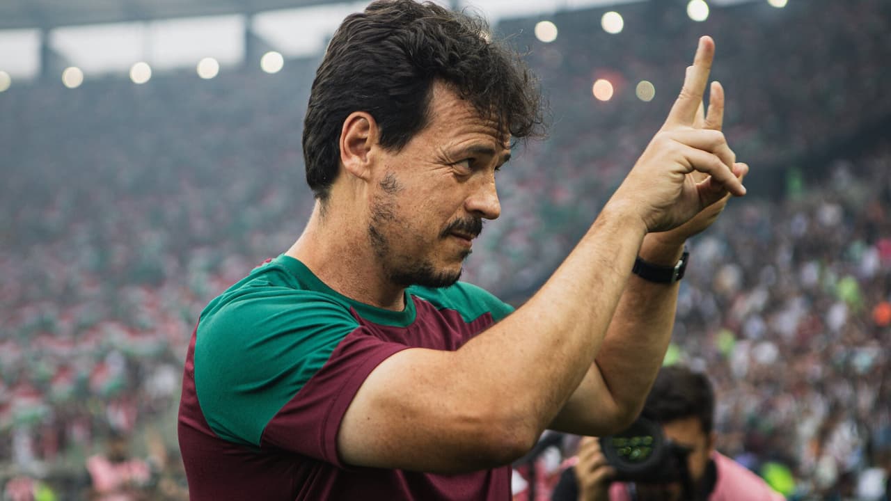 Corinthians Avança nas Negociações para Trazer Fernando Diniz como Novo Técnico