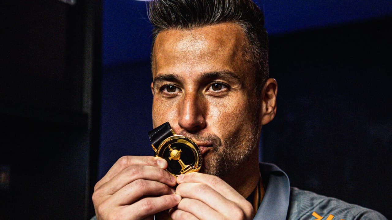 Fábio Entra para a História: Empata Recorde Absoluto de Jogos na Libertadores em La Paz — Futebol