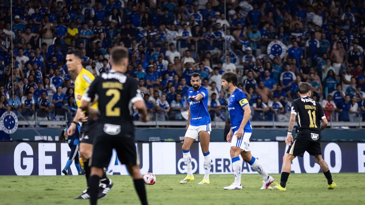 Clássico no Mineirão: Arbitragem de Cruzeiro x Atlético-MG e histórico do juiz — Futebol