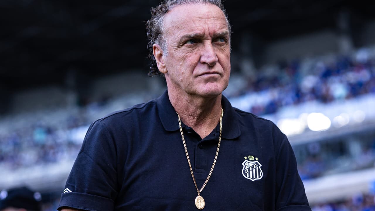 Torcida do Santos manda recado a Cuca após derrota para o Fluminense