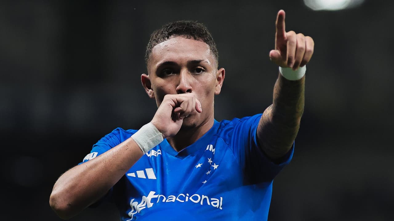 Kauã Moraes destaca aprendizado de ex-companheiro do Flamengo como chave para seu desempenho no Cruzeiro