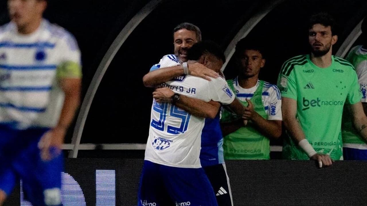 Artur Jorge celebra garra do Cruzeiro na vitória sofrida sobre o Remo em Belém — Futebol