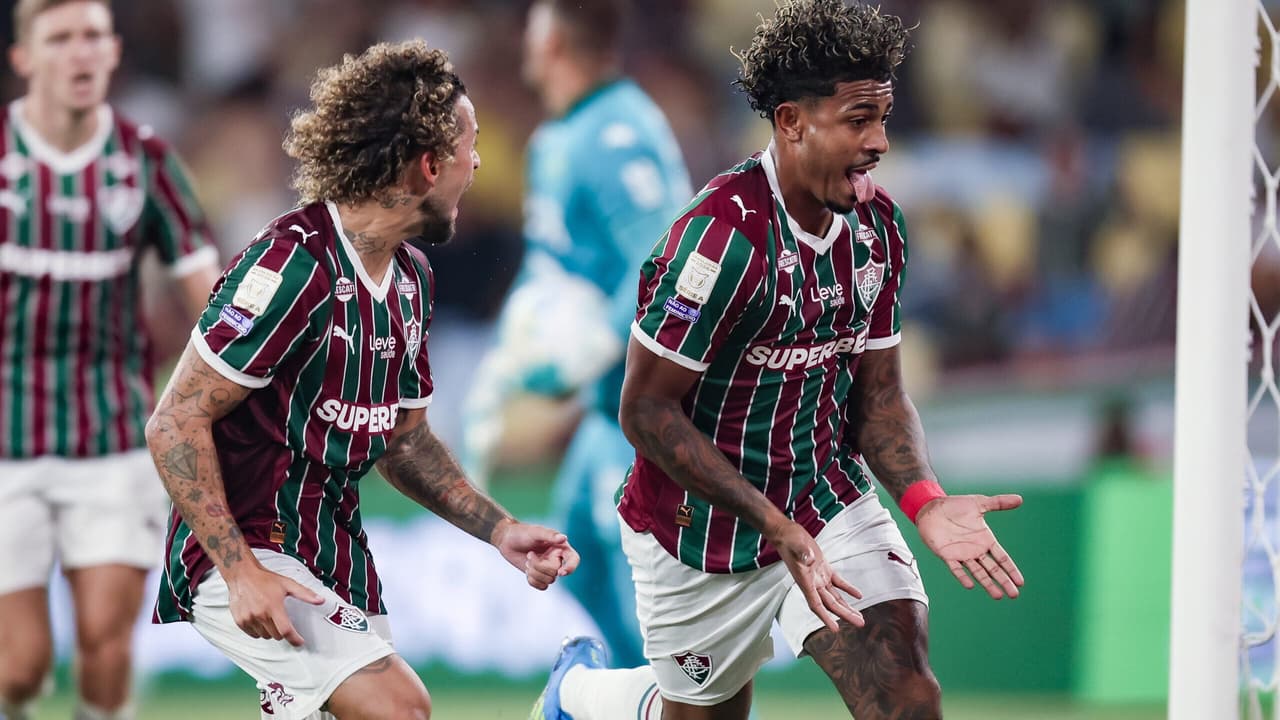 John Kennedy vira herói e Fluminense supera Chapecoense no sufoco pelo Brasileirão — Futebol