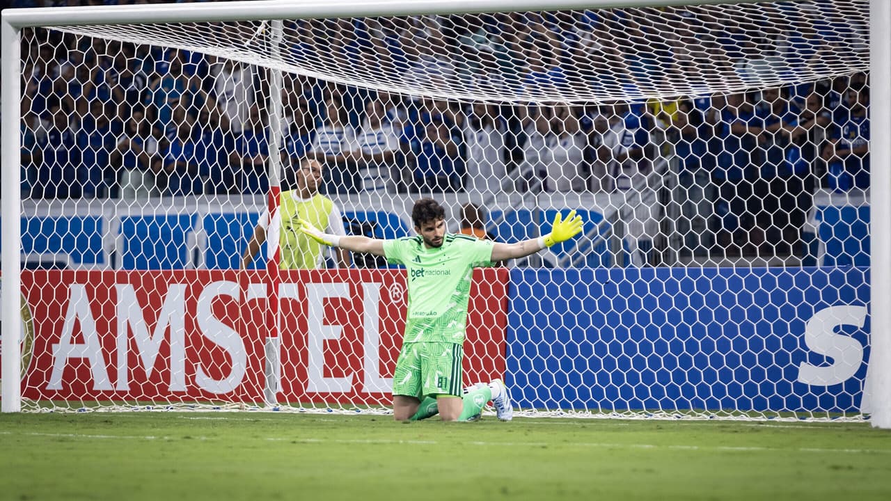 Otávio entra para a história do Cruzeiro: recorde na Libertadores e feito de Dida — Futebol