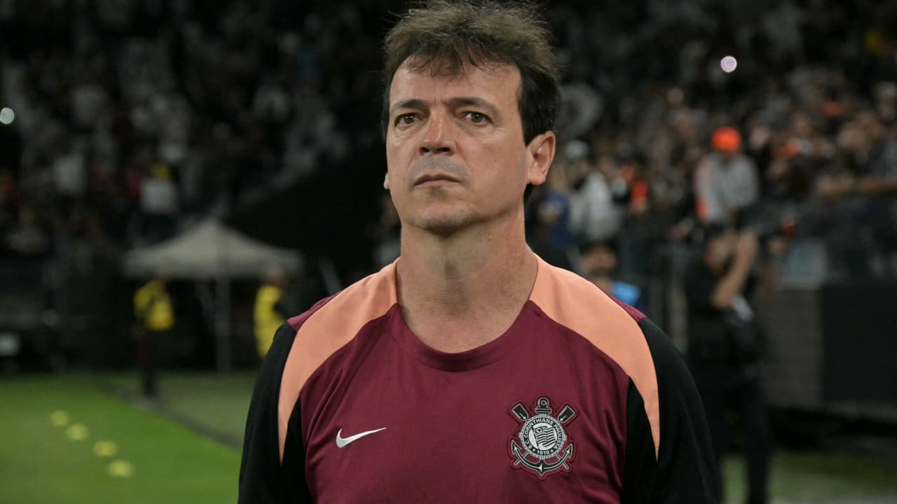 Defesa do Corinthians se Fortalece com Fernando Diniz no Comando