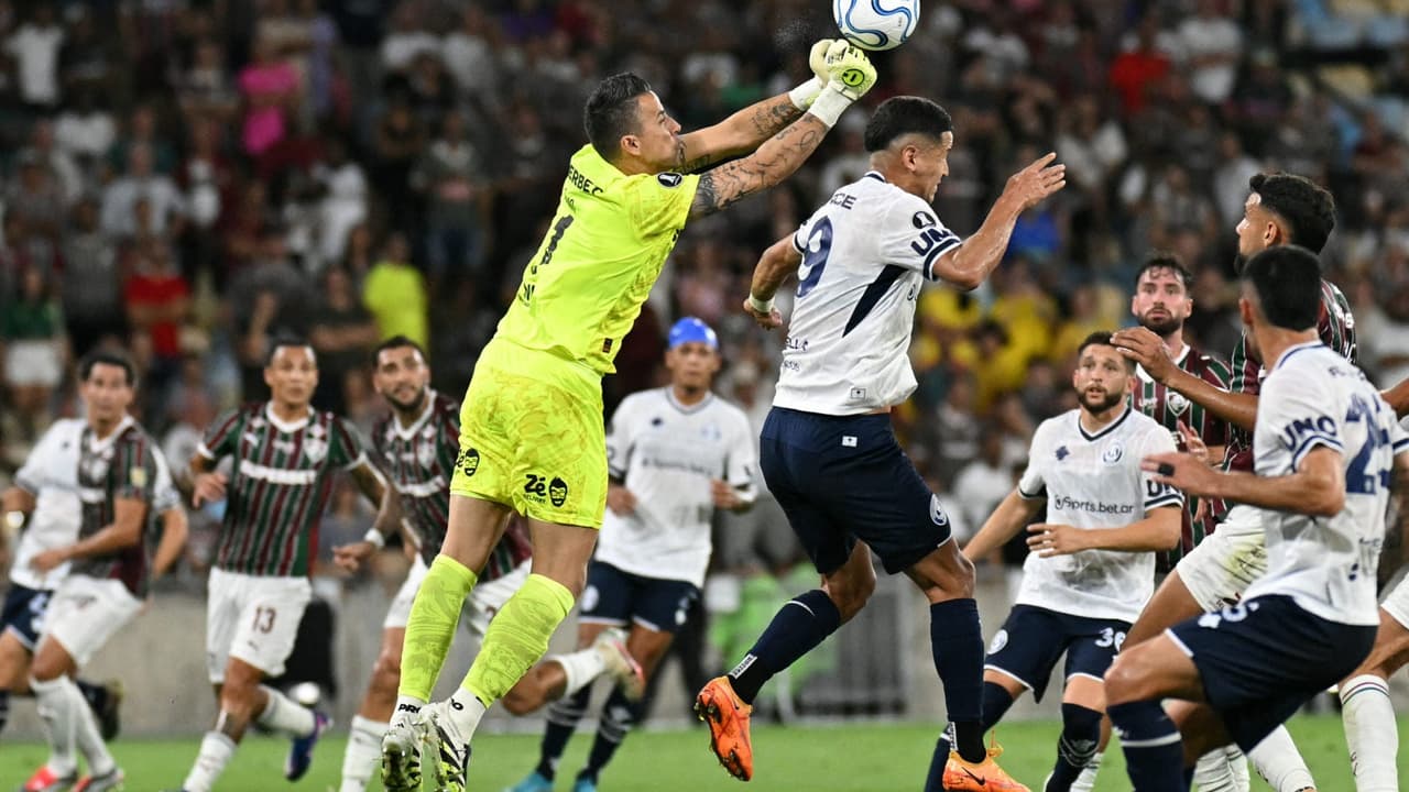 Fábio comenta lance crucial na derrota do Fluminense: 'Não vi o que aconteceu'