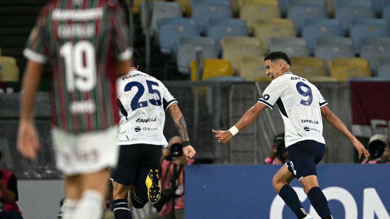 Fluminense leva virada histórica e sai vaiado do Maracanã na Libertadores