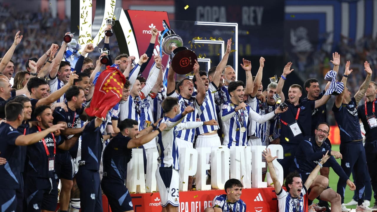 Talento do Corinthians brilha na Europa e conquista título após emocionante disputa de pênaltis