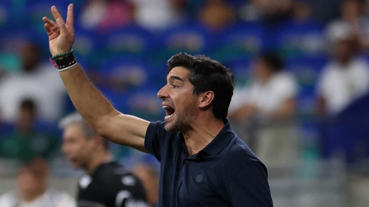 Abel Ferreira provoca Flamengo em novo embate da disputa verbal entre Palmeiras e Rubro-Negro — Futebol