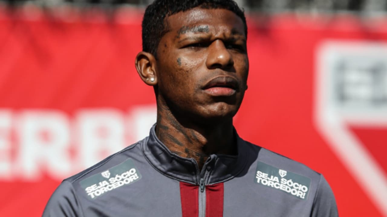 Arboleda com data marcada para voltar ao Brasil e acertar rumos no São Paulo — Futebol