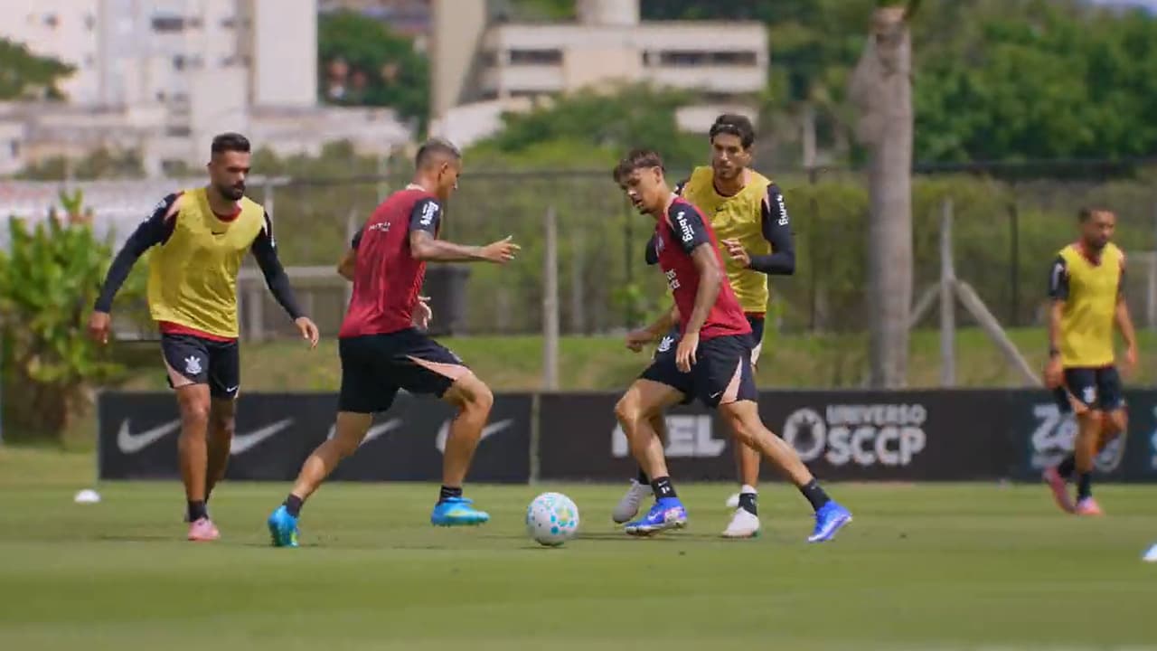 Corinthians Retoma Treinos Após Derrota e Foca na Partida Contra o Internacional