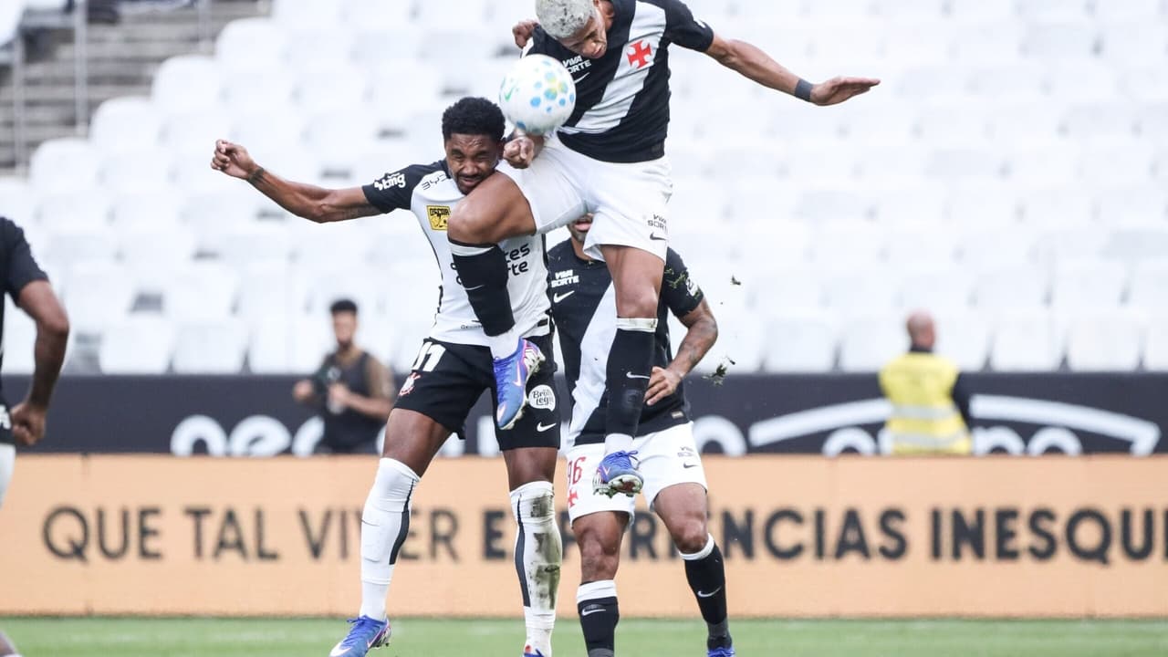 Veja gol em Corinthians x Vasco: Matheus Bidu abre o placar para o Timão