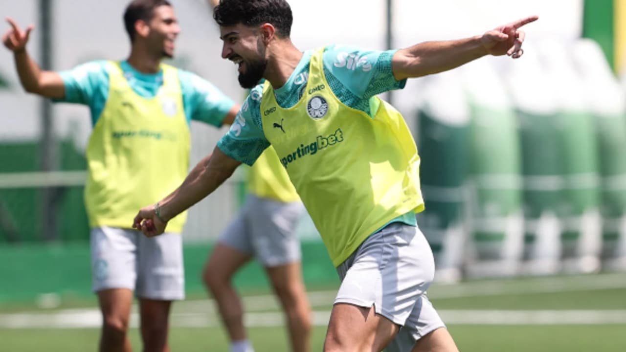 Flaco López alcança marca pelo Palmeiras e comemora momento: 'Feliz e orgulhoso'