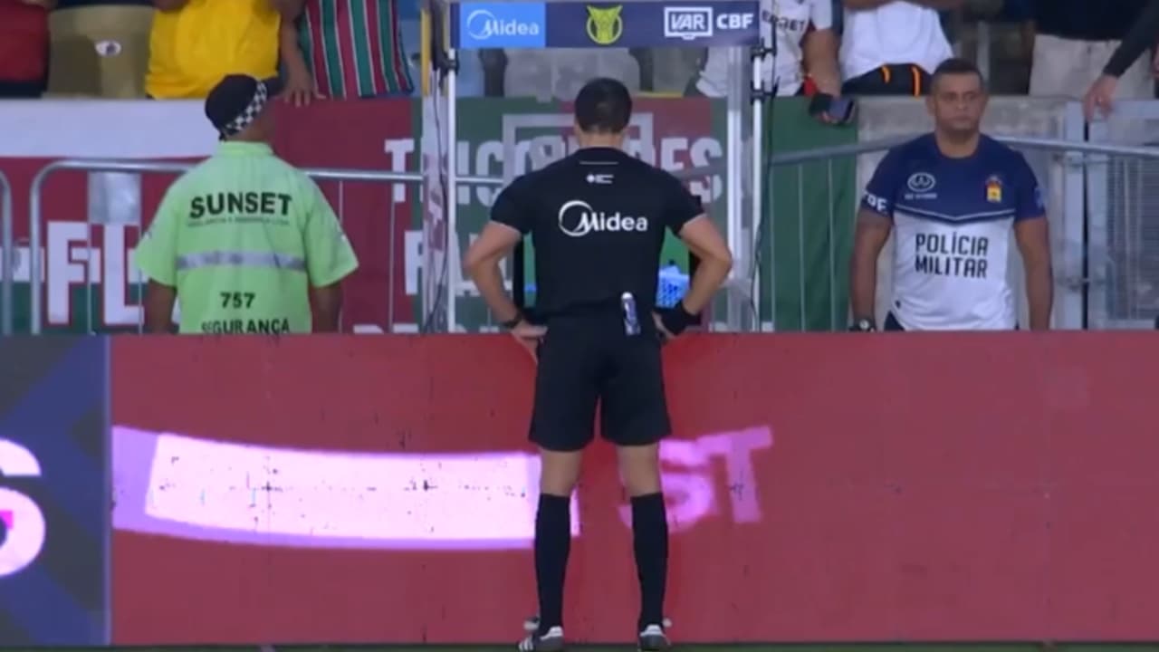 CBF divulga analise do VAR em lance capital de Fluminense x Chapecoense
