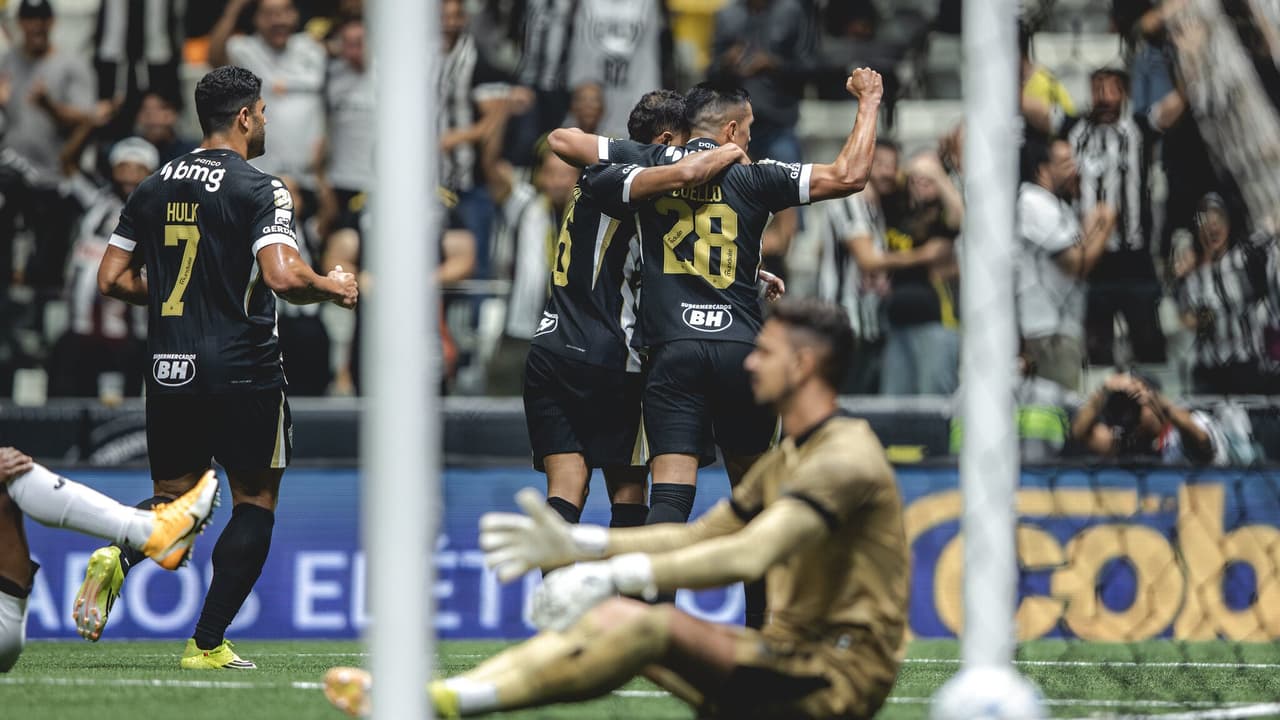 Atlético-MG supera Ceará por 2 a 1 e fica a um empate das oitavas na Copa do Brasil — Futebol