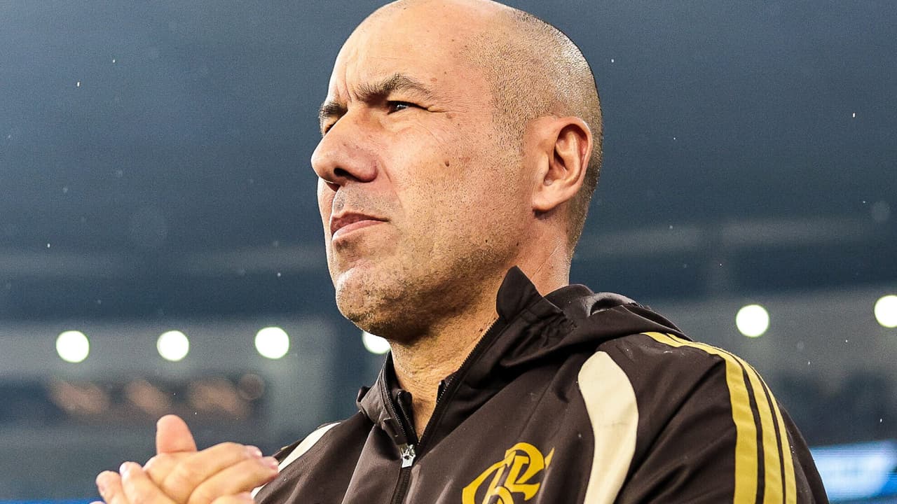 Leonardo Jardim reencontra adversário da estreia pelo Flamengo com trabalho em evolução