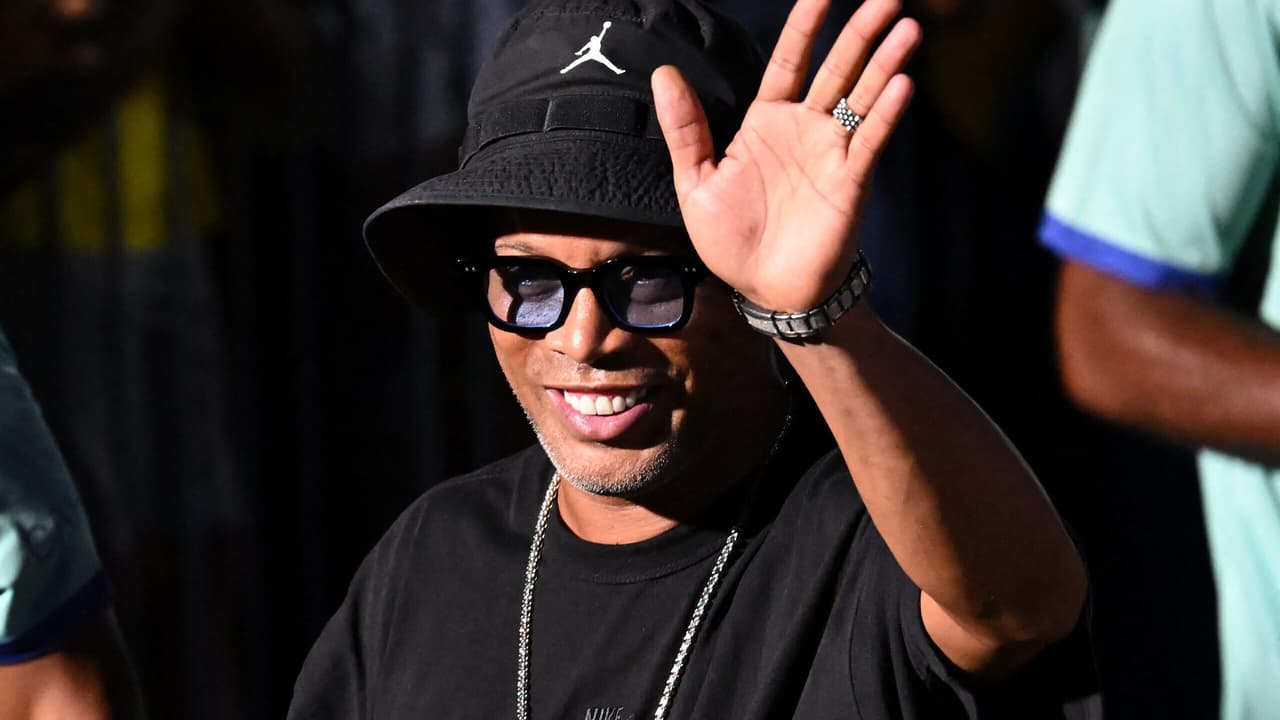 Ronaldinho lembra história com Galvão em minissérie: 'Me batizou'