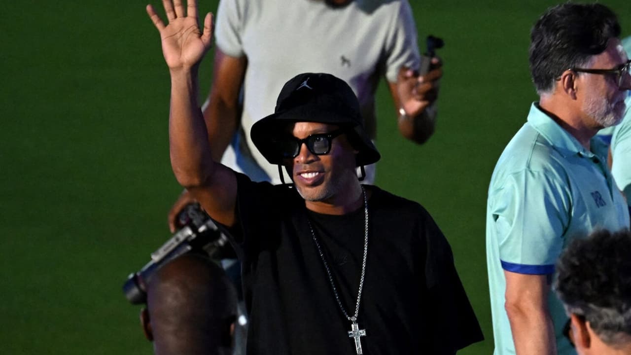 Ronaldinho fala de infância com irmão e sobre decisão de ser jogador de futebol