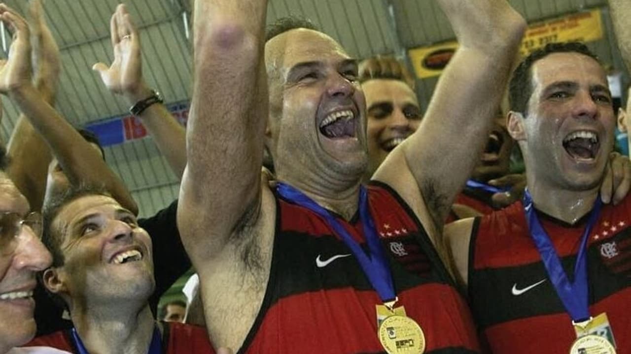 Flamengo Homenageia Oscar Schmidt com Aposentadoria da Camisa 14 no Basquete