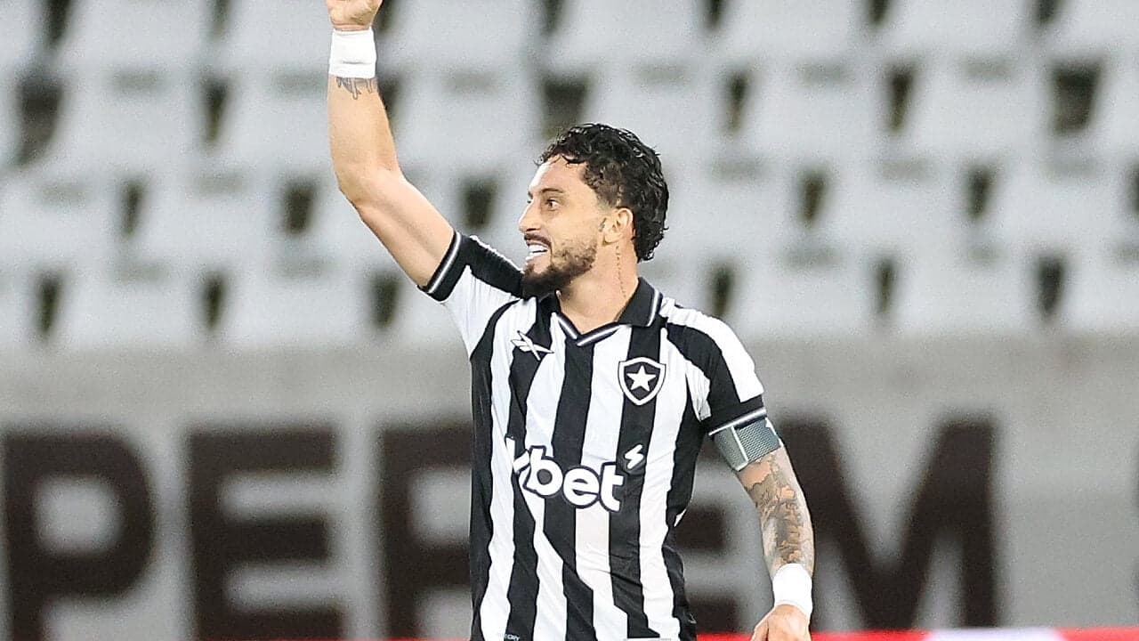 Botafogo voa alto: Sétima partida invicta marca melhor fase da temporada com Franclim Carvalho — Futebol