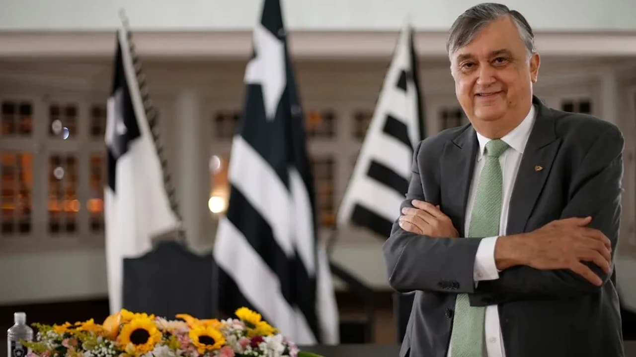 Durcesio Mello deixa Conselho da SAF do Botafogo por conflito de interesses — Futebol
