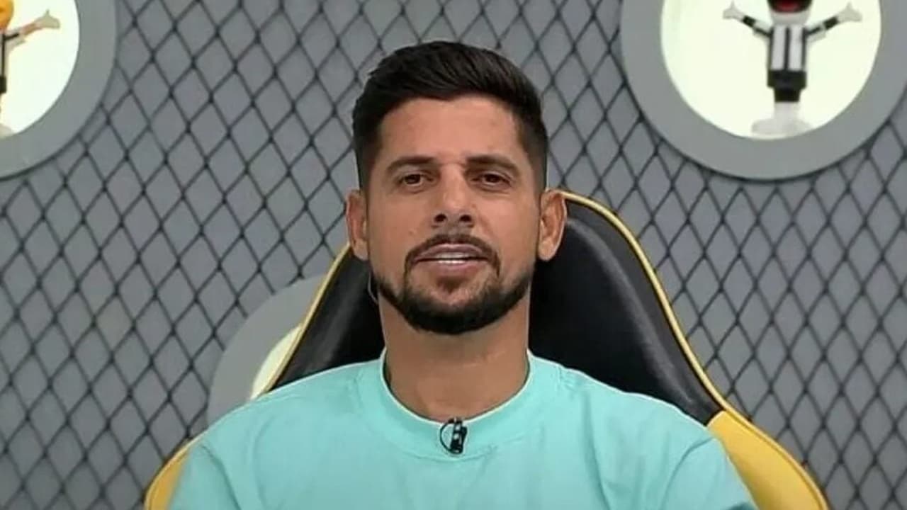 Cicinho aposta em vitória do Vasco sobre o Corinthians no Brasileirão
