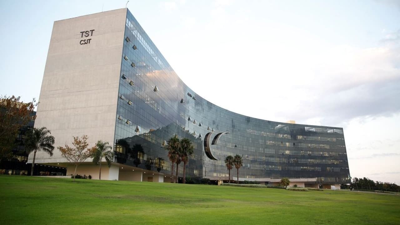 TST manda Atlético-MG pagar adicional noturno a Richarlyson e reforça precedente