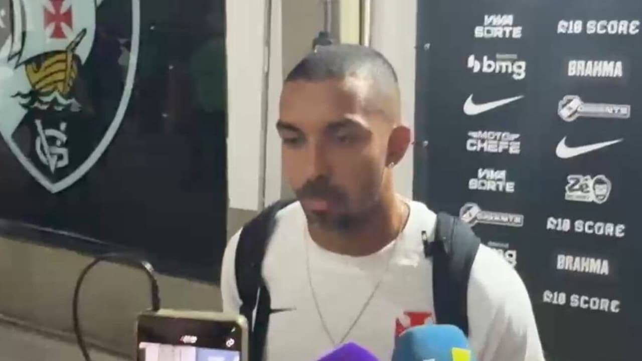 Paulo Henrique tranquiliza vascaínos sobre joelho e exalta superação do Vasco na virada contra o São Paulo