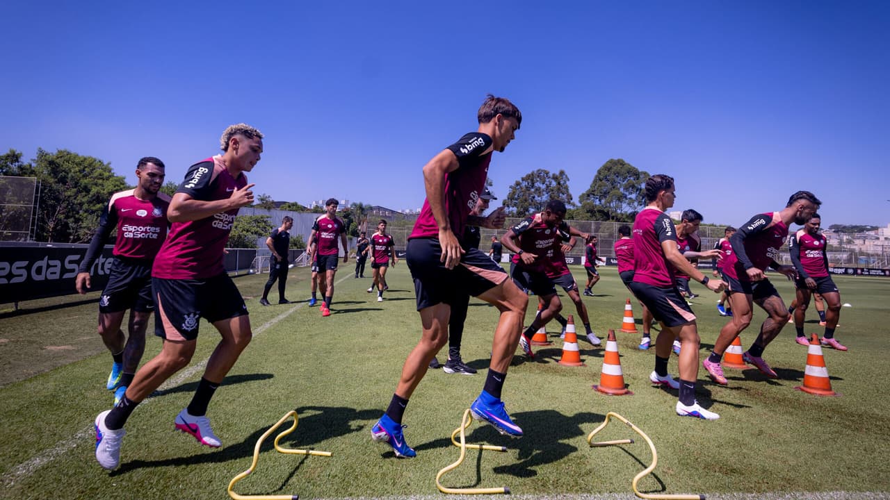 Corinthians Perde João Pedro Tchoca Para Cirurgia e Prepara-se para Clássico Contra o São Paulo