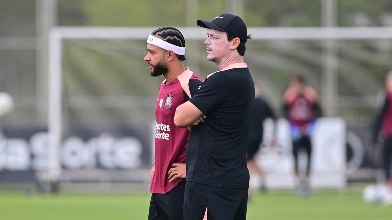 Corinthians Convoca Memphis para Duelo Crucial Contra o Atlético-MG: Confira a Escalação