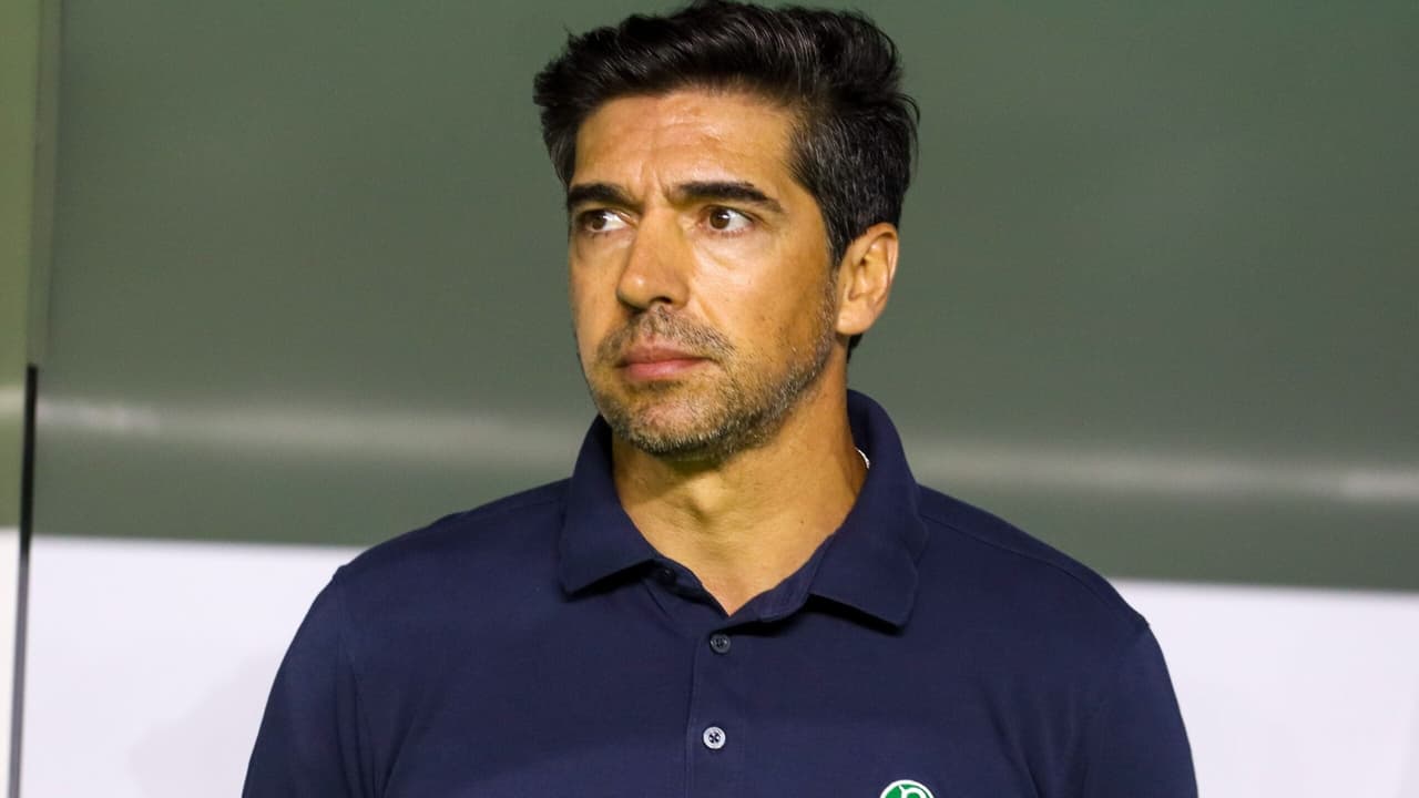 Abel questiona qualidade de rivais e defende o futebol do Palmeiras: 