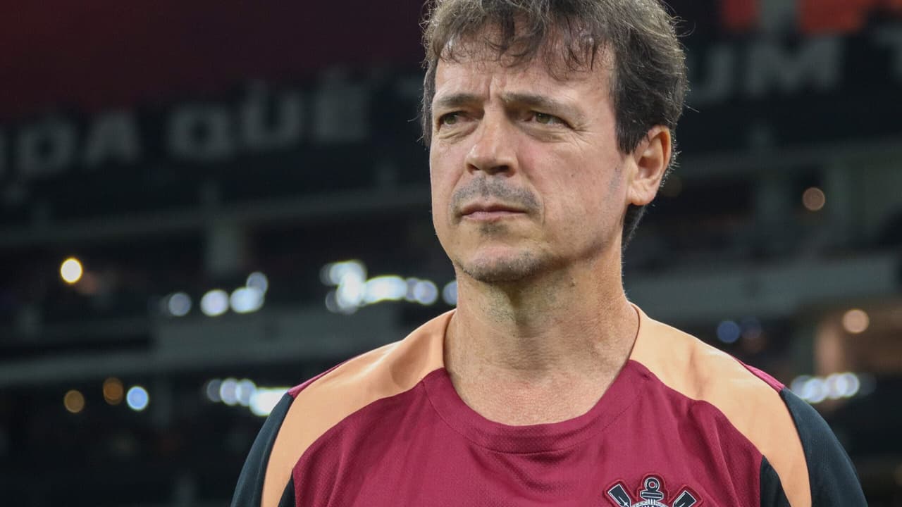 Diniz enfrenta punição do STJD por críticas à arbitragem: risco de suspensão à vista