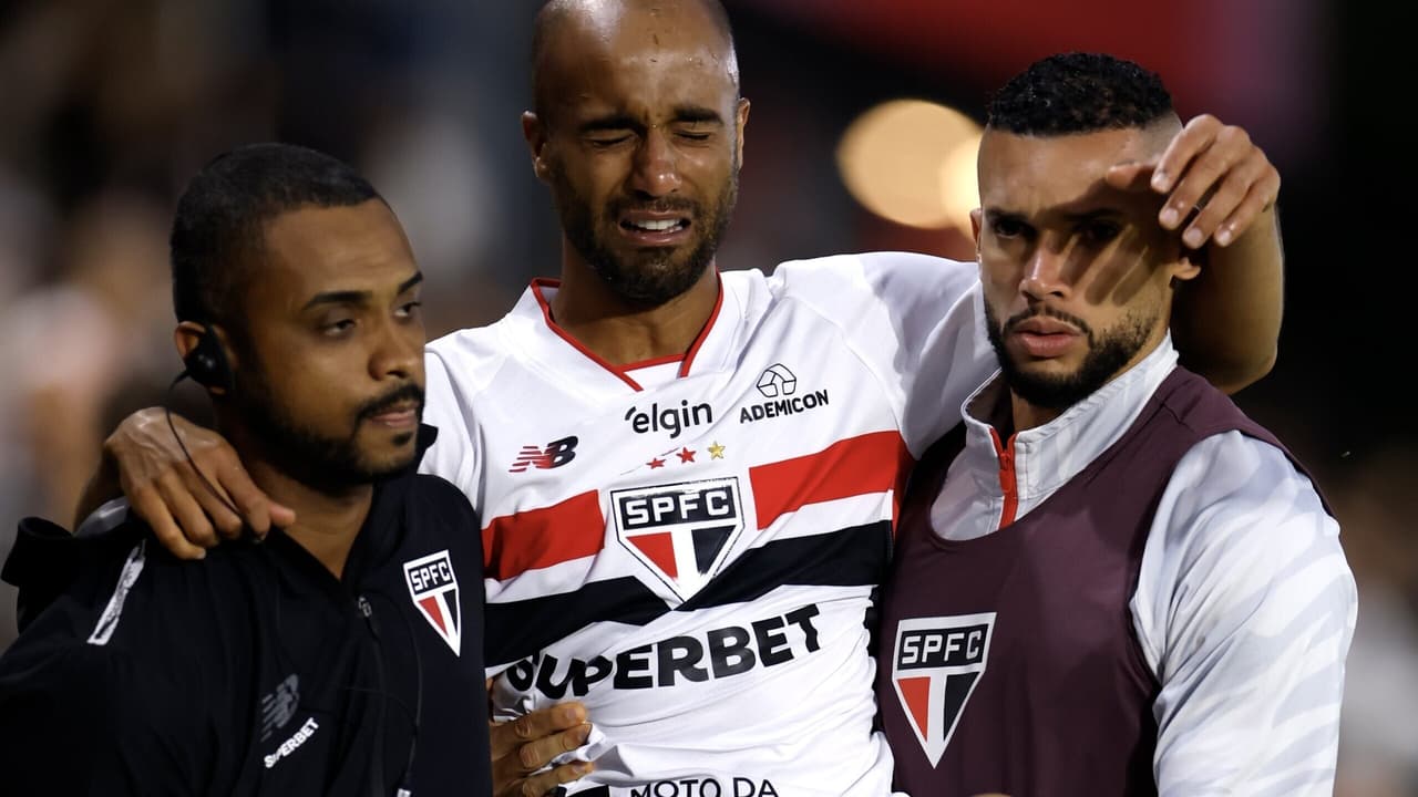 Lucas Moura enfrenta dura provação: ruptura no tendão calcâneo exige cirurgia urgente — Futebol