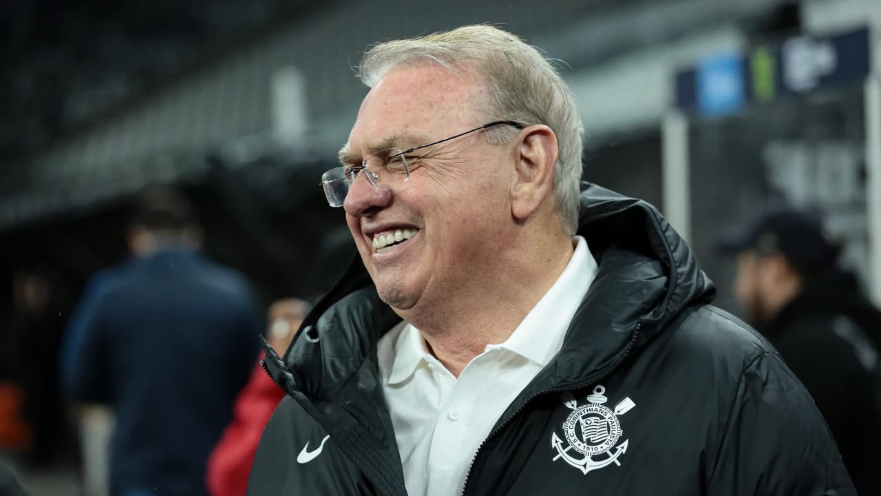Corinthians Regulariza Salários e Reforça Elan com Elenco e Comissão Técnica