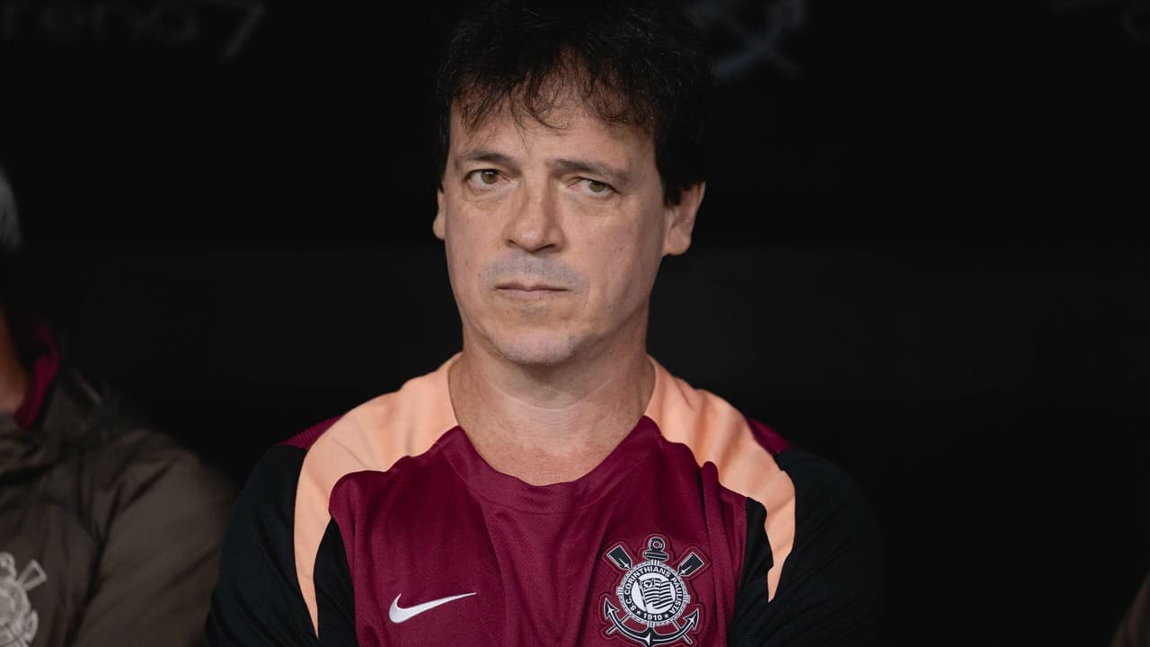 Diniz sem Gabriel Paulista: Corinthians ajusta defesa para duelo com Botafogo no Brasileirão — Futebol