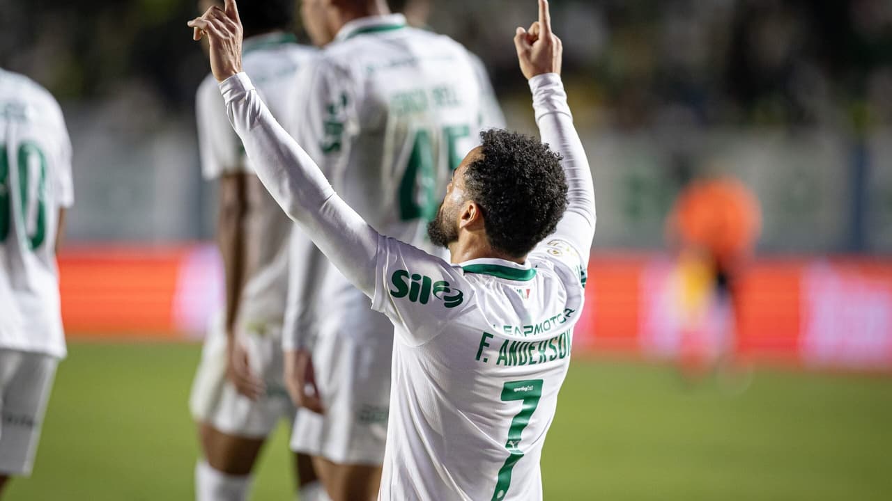 Felipe Anderson exalta sintonia com a torcida do Palmeiras após grande exibição