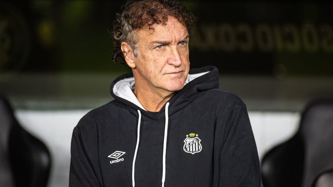 Cuca e Lucas Veríssimo abrem o jogo sobre atrasos nos pagamentos do Santos — Futebol