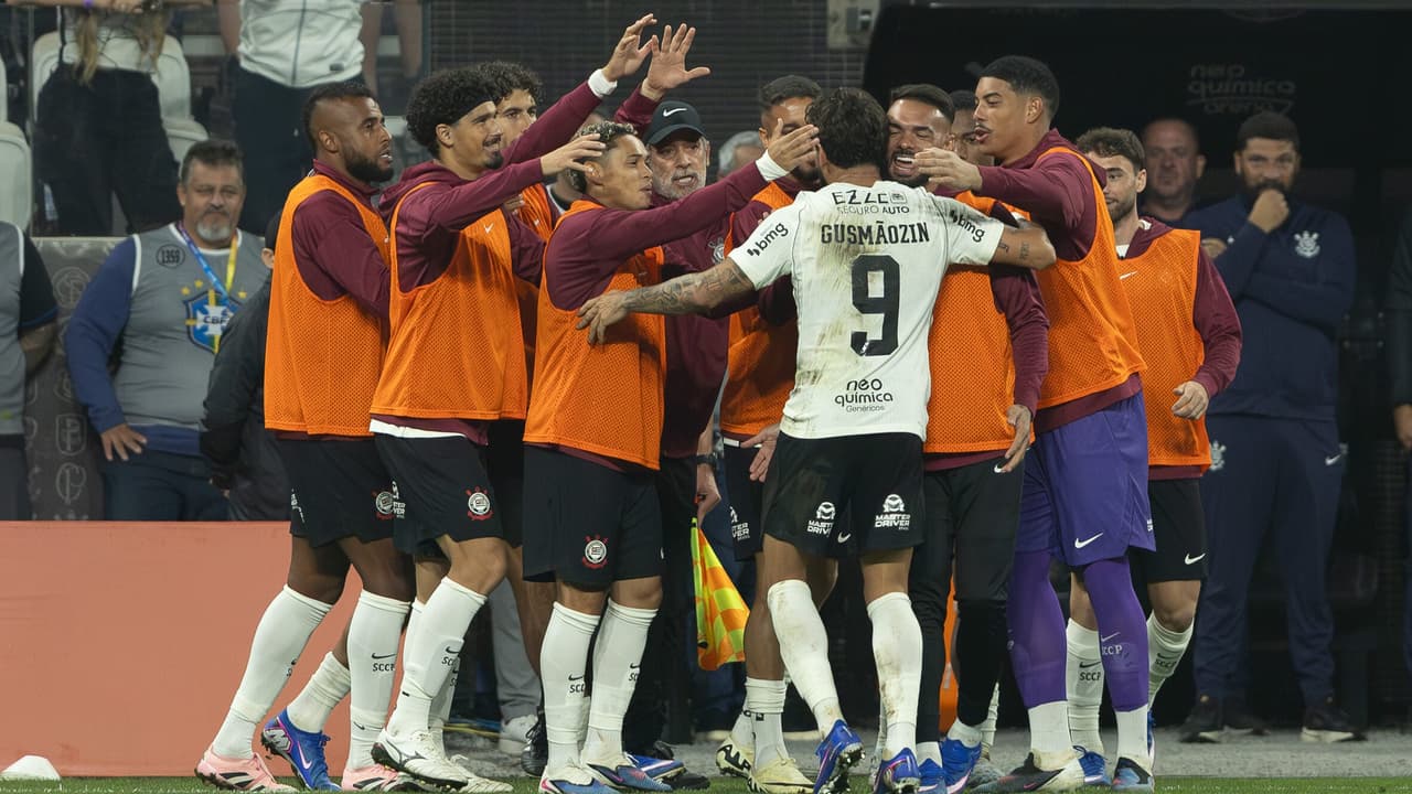 Corinthians marca amistoso contra Cascavel em julho durante a Copa do Mundo — Futebol