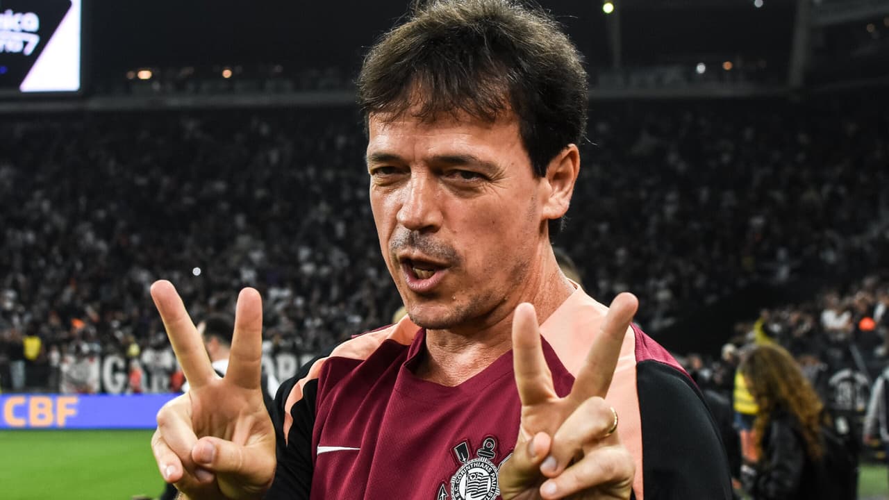Fernando Diniz Conquista Marcação Histórica na Libertadores com o Corinthians