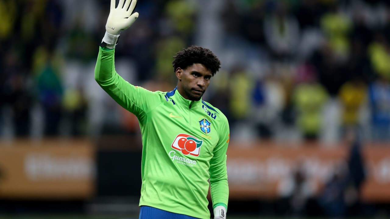 Ancelotti surpreende e deixa Hugo Souza de fora da Copa do Mundo — Futebol