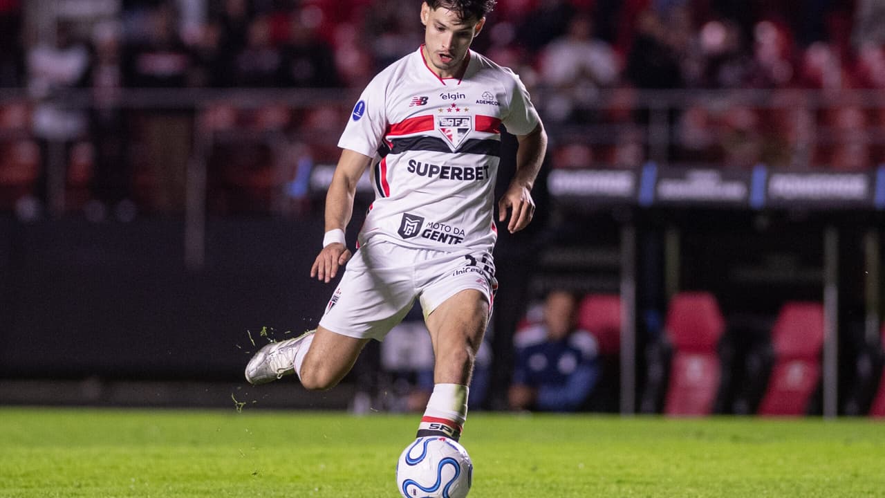 Bobadilla viaja ao Paraguai para tratar joelho e se preparar para a Copa do Mundo — Futebol