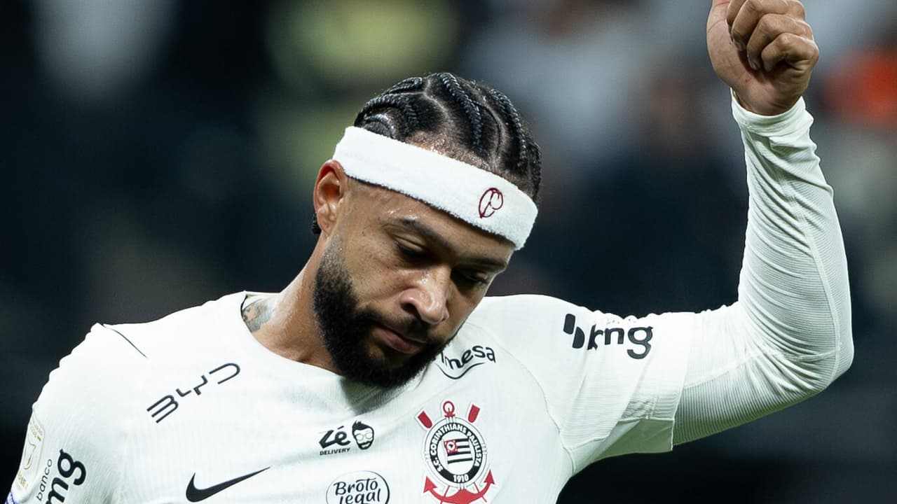 Corinthians avança na negociação e Memphis aceita novo modelo de contrato para permanência