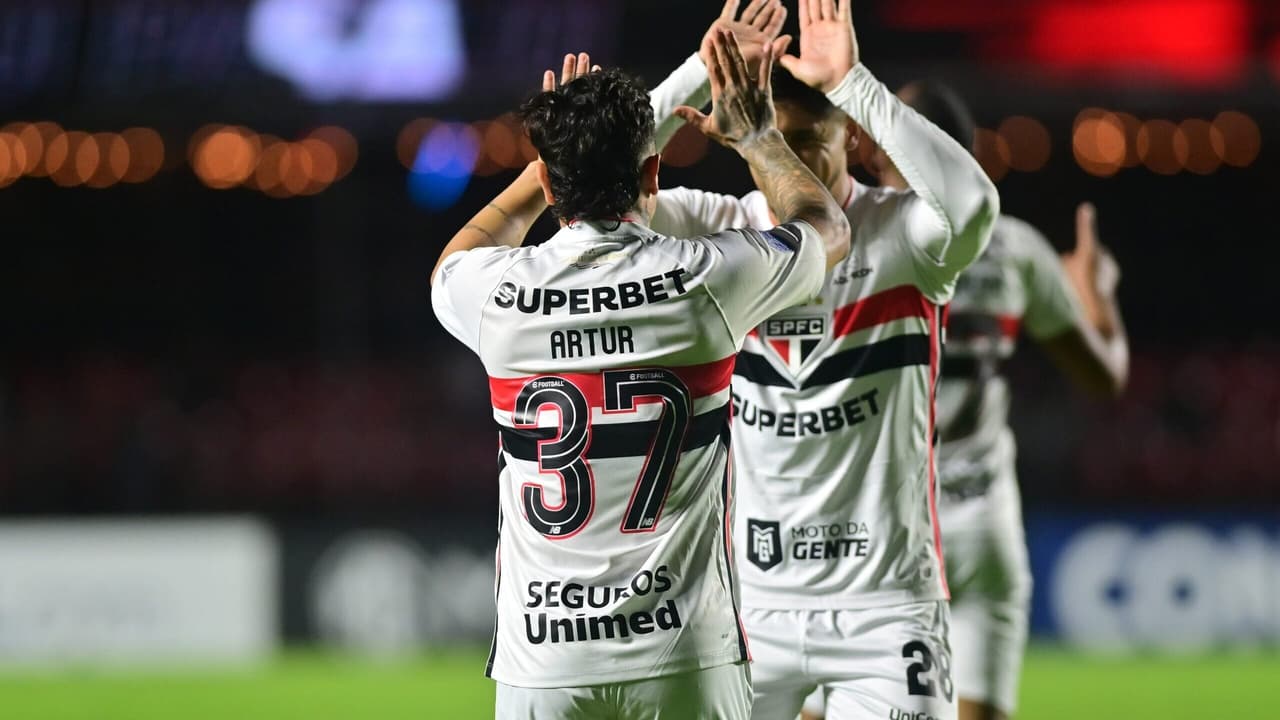 São Paulo define estratégia para a pausa da Copa do Mundo com folgas e reforços — Futebol